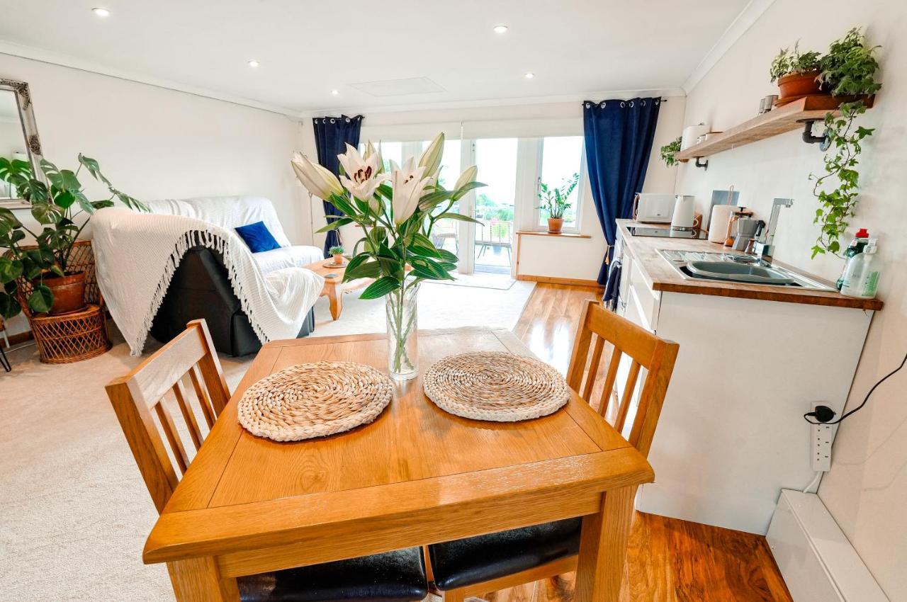 Spacious Sea-View Apt. Overlooking St Ives Bay Gwithian Exterior foto